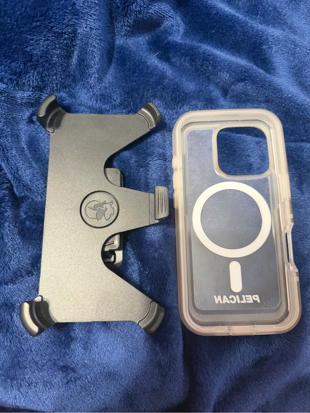 Pelican Clear MagSafe Compatible Protective Phone Case - White Accent - Picture 3 of 4